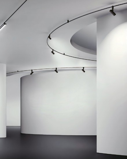 PROJECTEUR MAGNÉTIQUE MOBILE ORIENTABLE