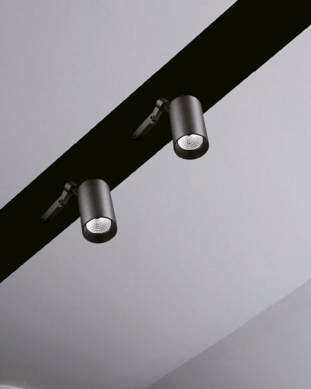 PROJECTEURS SUR RAIL séries