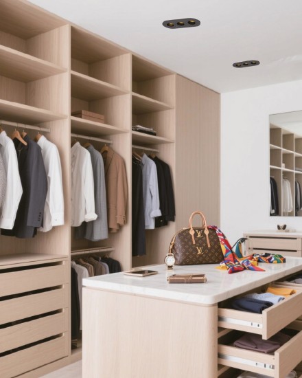 SPOT LED À ANGLE FERMÉ